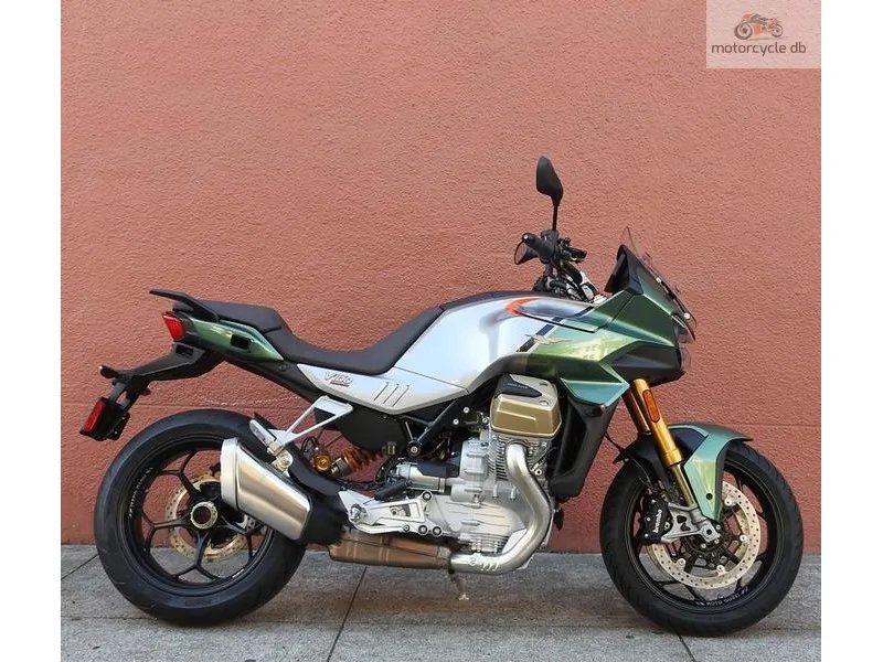 Moto Guzzi V100 Mandello 2024 60661